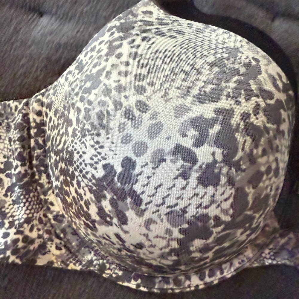 Vanity Fair Gray & white Animal Print Bra very luxurious lined in satin 36D - Picture 6 of 15